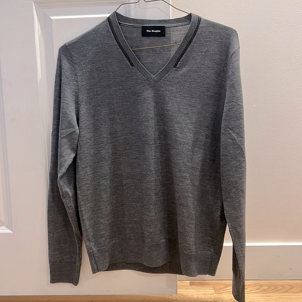 Gray 100% merino wool sweater The Kooples with 100% lamb skin leather detail